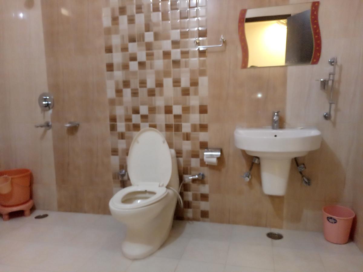 Hotel Wildrose Dalhousie Bagian luar foto